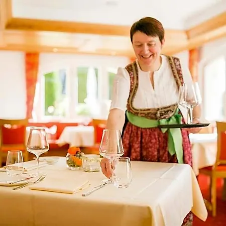 Hotel-restaurant Sennhütte Im Herzen Des Südschwarzwalds