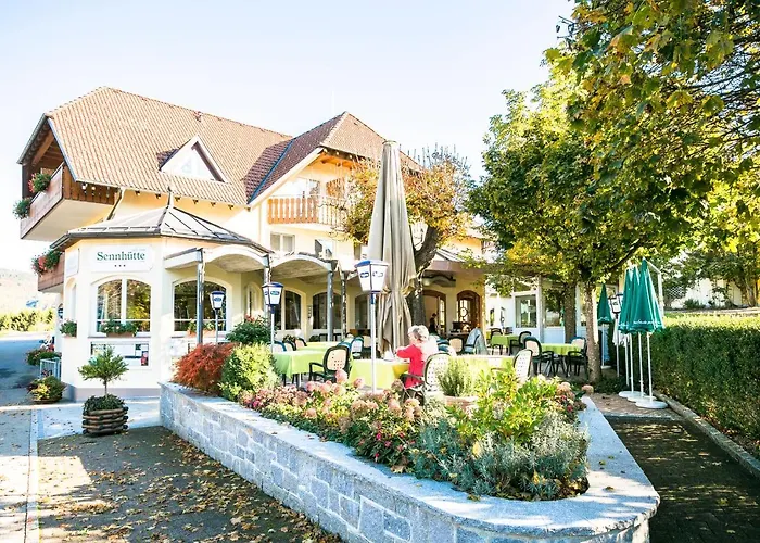 Hotel-restaurant Sennhuette Im Herzen Des Suedschwarzwalds 3*